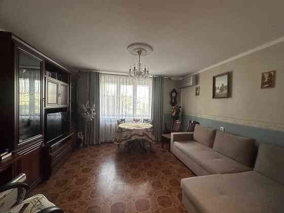 В продаже двухкомнатная квартира в центре города Чорноморськ