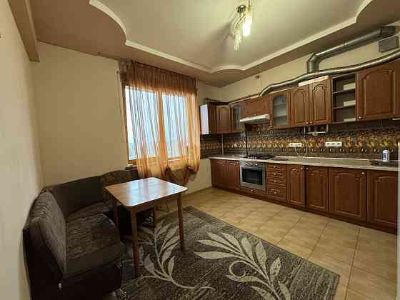 Оренда 2 кімнатної квартири 75м2 Ужгород