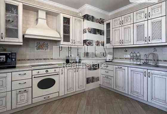 Продаж 3 кімнатна квартира 102м2 вулиця Раїси Окіпної Лівобережна Киев