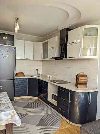 Оренда просторої 1к кв. Вул. Мудрака 66 (Наумова). Біличі. Новий буд. Киев