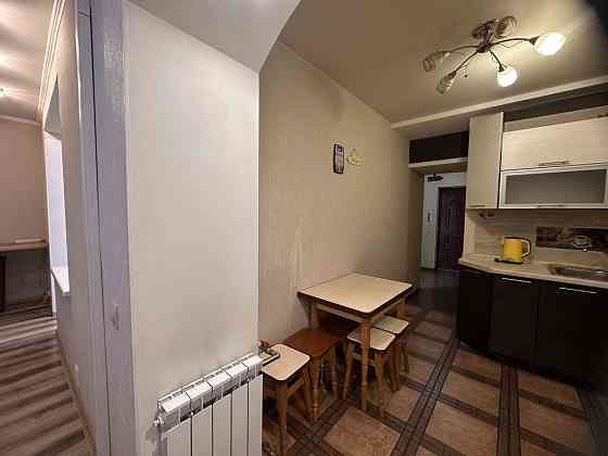 М. Котельникова, 3 - метро Святошин – 10 хв. пішки, середина будинку Киев