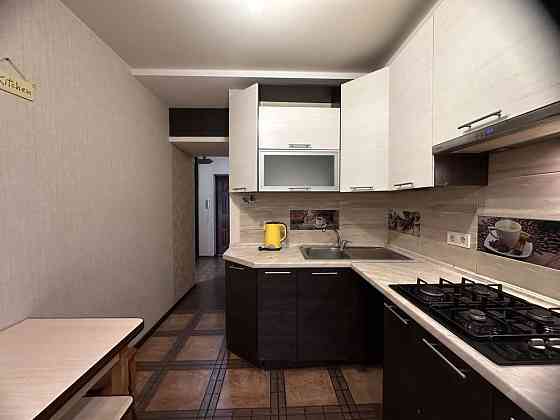 М. Котельникова, 3 - метро Святошин – 10 хв. пішки, середина будинку Киев