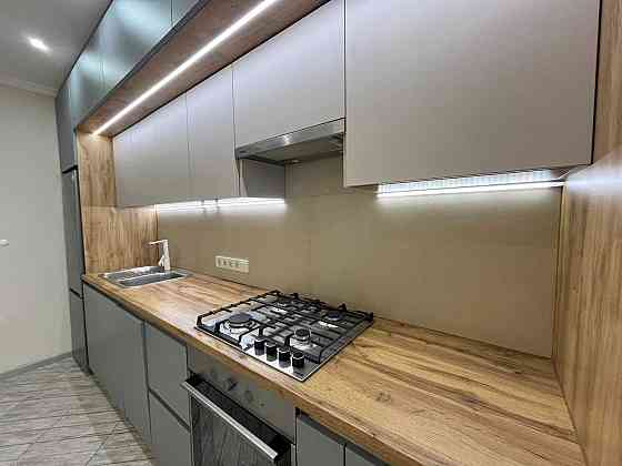 Ідеальна Двокімнатна Квартира 80 м² з Прекрасним Ремонтом та Меблями! Хмельницкий