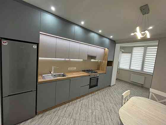 Ідеальна Двокімнатна Квартира 80 м² з Прекрасним Ремонтом та Меблями! Хмельницкий