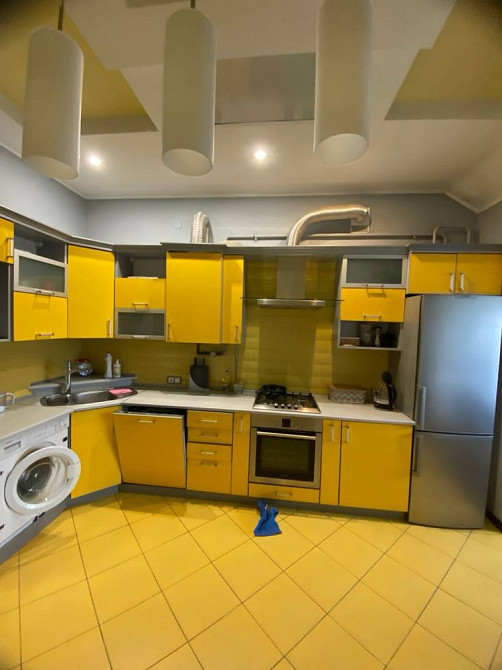 Продаж 3 кімнатна квартира з ремонтом і паркінгом вул. Ромашкова Сихів Львов - изображение 1