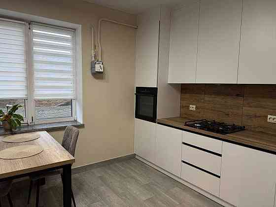 Перша здача 1-кімнатної квартири з паркомісцем, поруч Центру Рівне