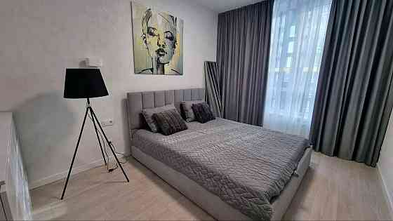 Оренда 1 кім 37 кв.м окрема спальня ЖК Медовий є підземний паркінг Киев