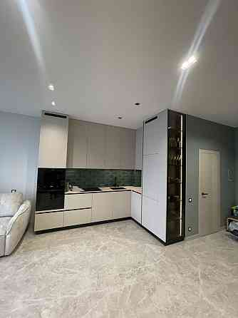 Здам видову 2-к в ЖК"Хенесі Хаус" по Нагірна,16/18 з новим ремонтом Киев