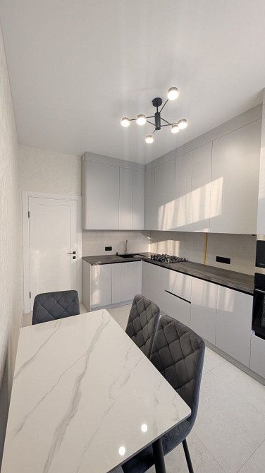 Оренда 2 кімн.квартири з чудовим виглядом на Театр Рівне - зображення 2