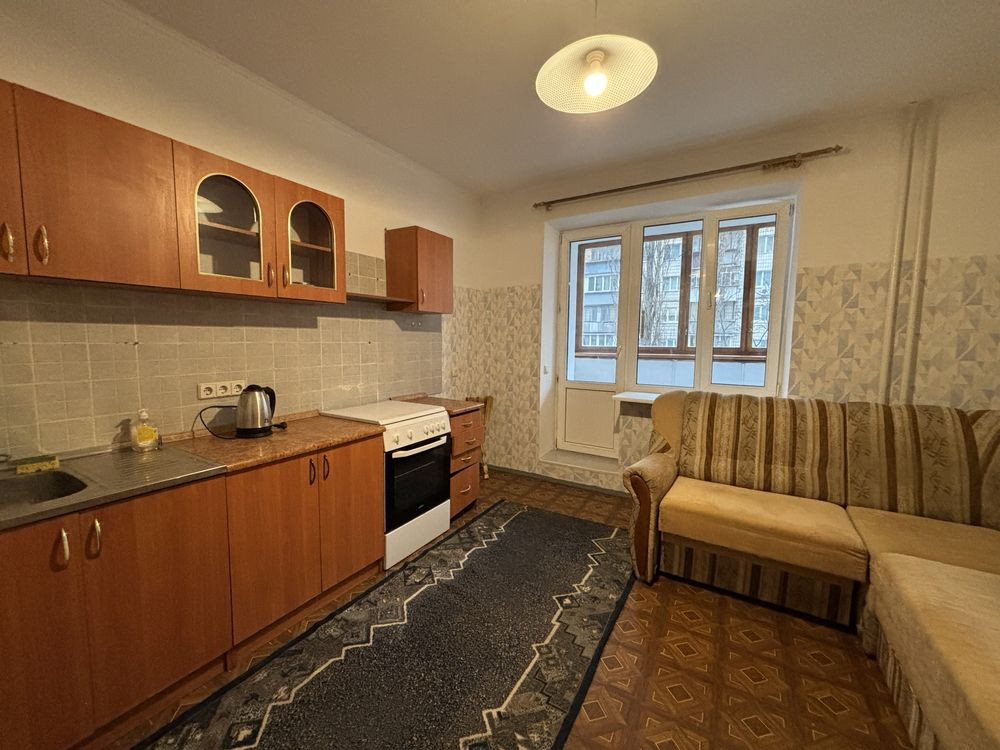 Гетьмана Кирила Розумовського (М. Краснова),17, метро Житомирська-5хв Київ - зображення 1