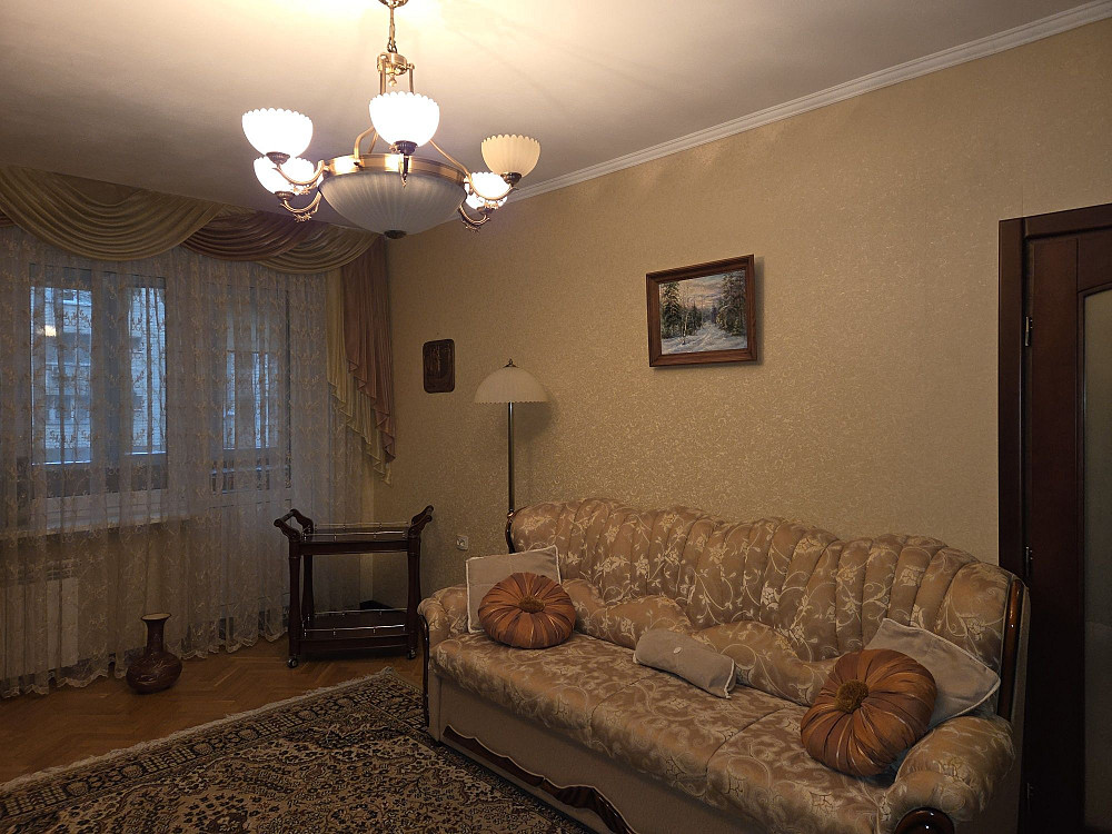 Печерськ, центр,  вул. Михайла Омеляновича-Павленка  11, метро  Арсена Киев - изображение 3