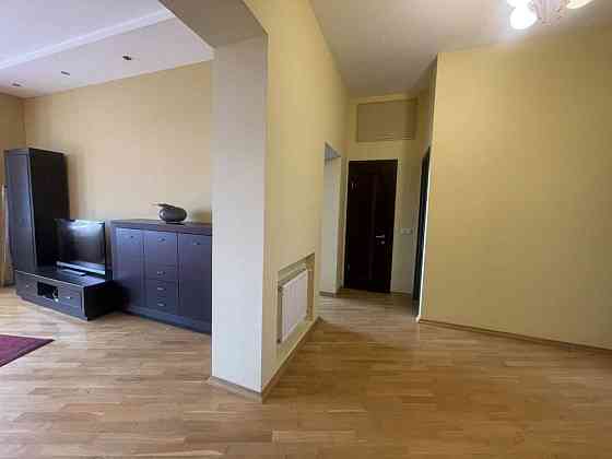 Оренда  квартири у новобудові . Вул Соняшникова Львів