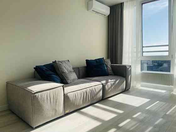 Довгострокова оренда квартири після ремонту (перша здача). Київ