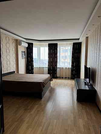 Сдам двухкомнатную на Сахарова с подземным паркингом Одеса