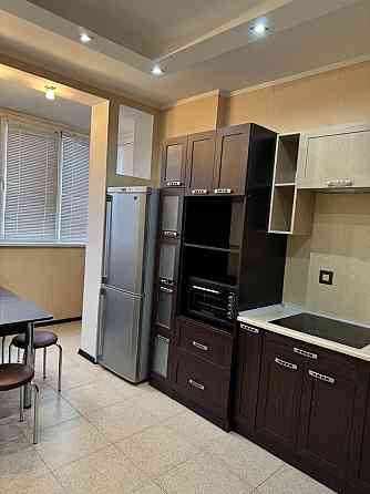 Сдам двухкомнатную на Сахарова с подземным паркингом Одеса