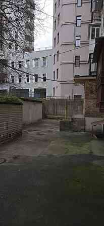 Саксаганського  80   центр  міста Киев