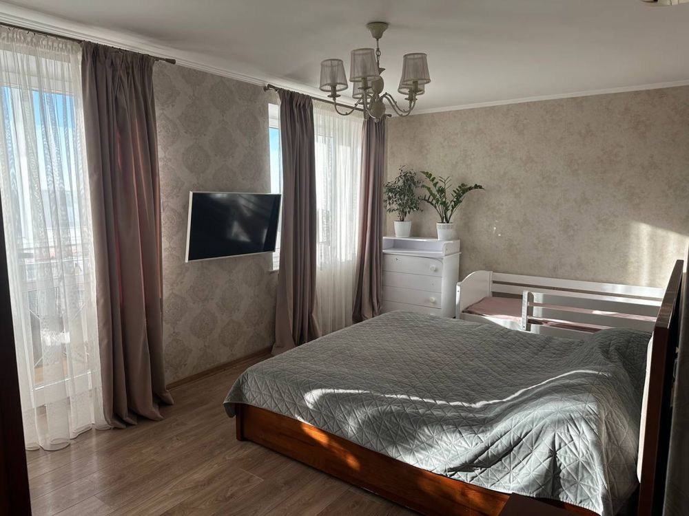 Продаж просторої 3-х кім. квартири в Центрі (р-н Парку, ЦУМу) Rivne - photo 8