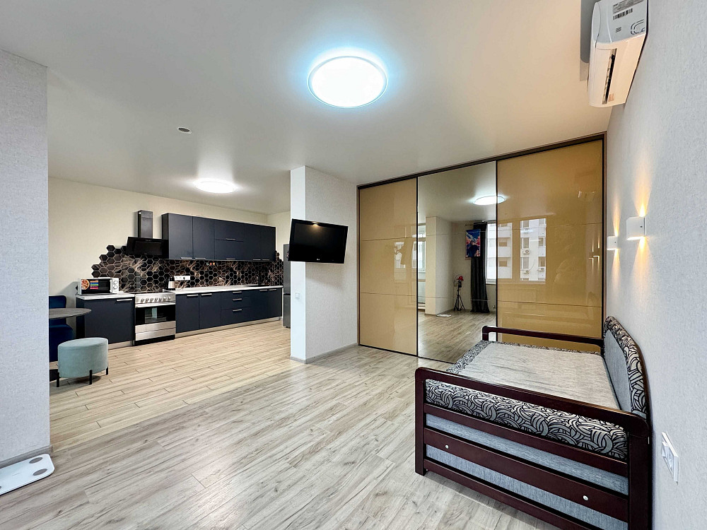 Простора 1-кімнатна квартира вул. Обухівська, 139. Київ. Без комісії Киев - изображение 1