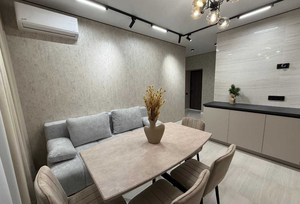 Шикарна Євро-двокімнатна квартира з ремонтом та меблями в ЖК Олімп! Ирпень - изображение 1