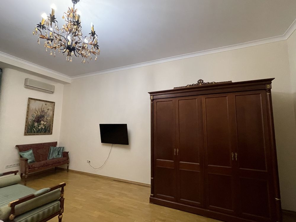 3к роздільна Хрещатик 15 Пассаж центр метро Майдан ГАЗ меблі ремонт Киев - изображение 4