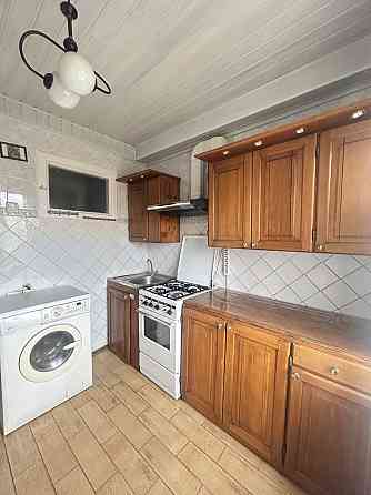 Орендв 2к вул. Борщагівська 2  метро КПі Киев