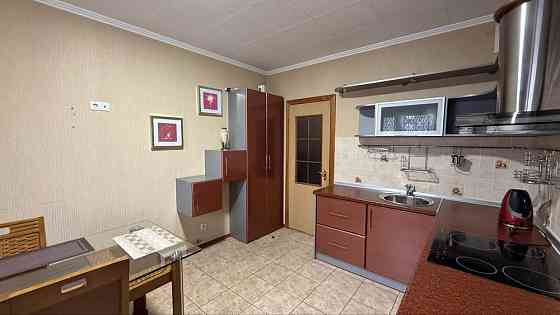 Дарницький рн. Позняки , вул. Драгоманова 14а Киев