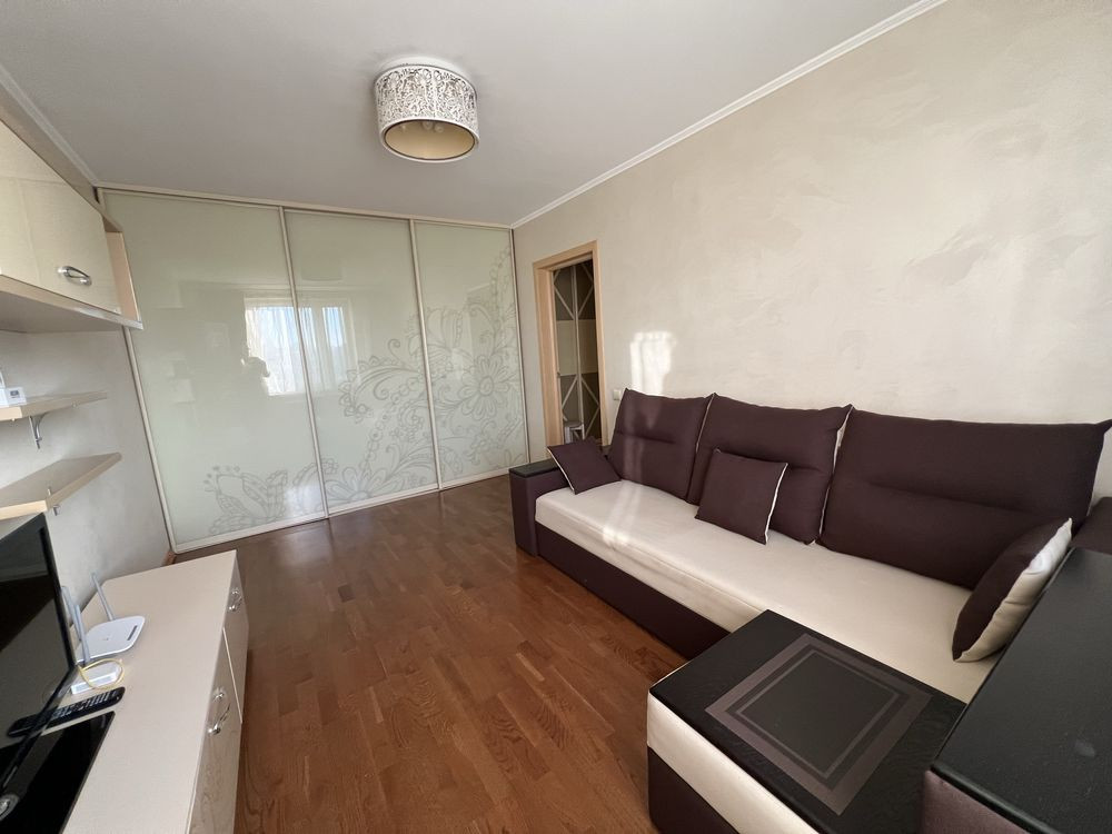 Оренда сучасної видової 2-к квартири Русанівка Киев - изображение 1