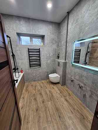 Продам 2-х комн. сталинку в самом центре города Kam`ianske (Zaporizka obl.)