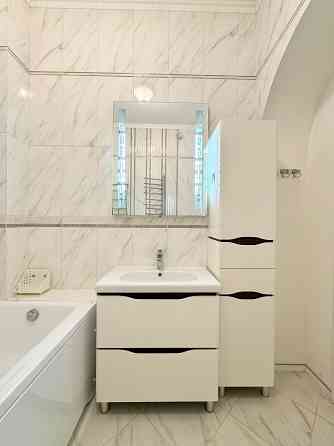 Продаж 3 кім. квартири вул. І. Франка - історичний центр Львова Lviv