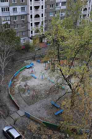 Продам 3-к квартиру Харківське шосе 154, метро Дарниця, Вирлиця Киев