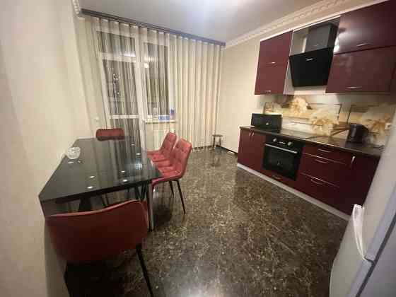 Чудова 1-кімнатна квартира, Харківське шосе 188 Київ