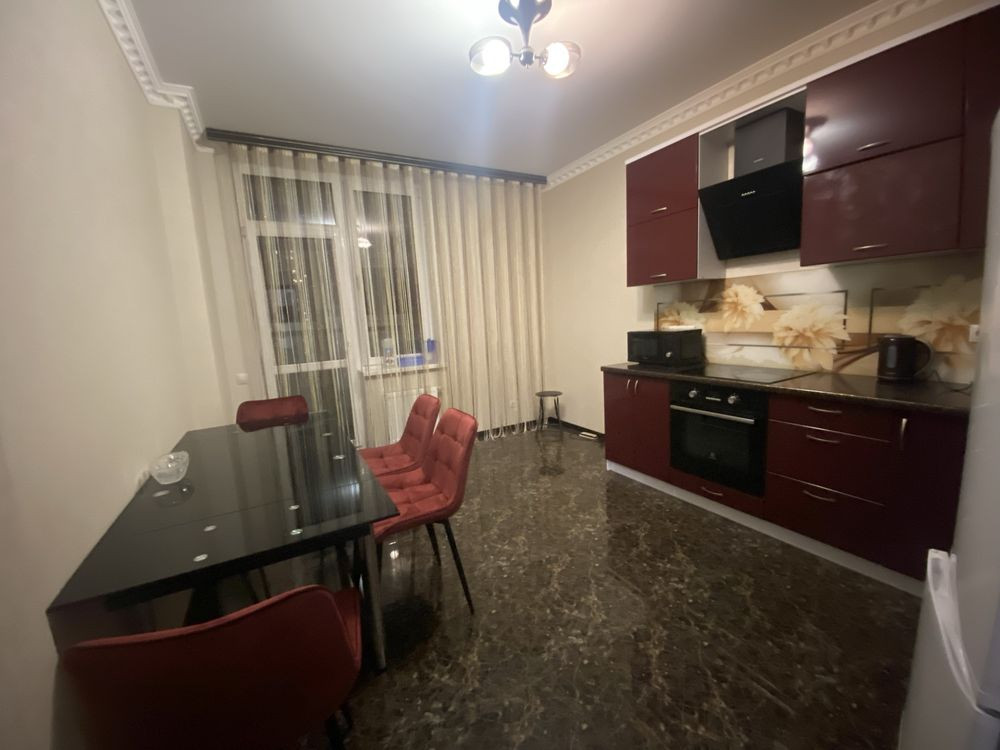 Чудова 1-кімнатна квартира, Харківське шосе 188 Киев - изображение 7