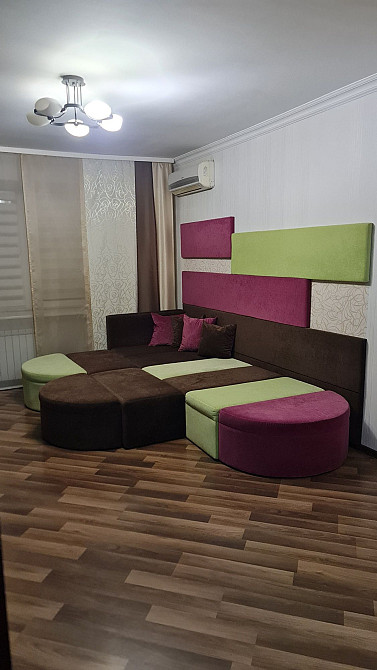 Здам 3 к.кв., Святошинська площа 1, метро Житомирська, Академмістечко! Киев - изображение 2