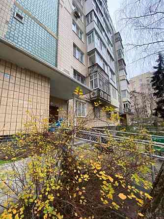 Трехкомнатная в кирпичном спецпроекте на Тенистой на втором этаже . Одеса