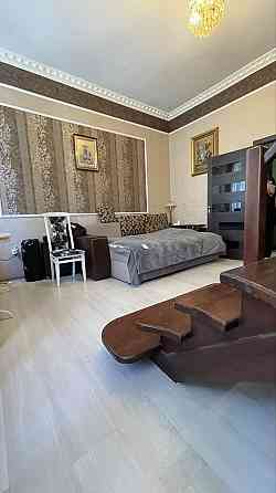 Продається дворівнева квартира .Центр. Іvano-Frankivsk