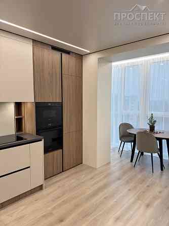 Нова сучасна квартира у новому будинку. центральна частина міста Cherkasy