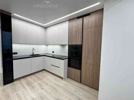 Нова сучасна квартира у новому будинку. центральна частина міста Cherkasy