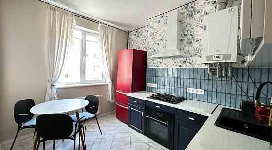 Двокімнатна з нарним ремонтом сертифікат прстанова готівка Ирпень