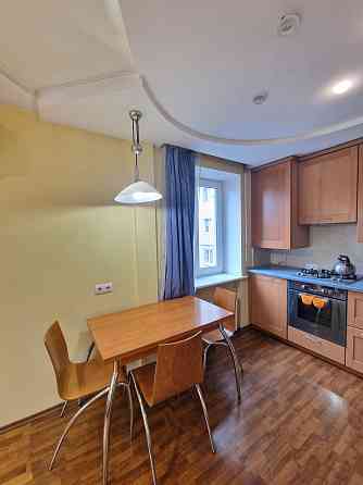 Продаж 2к.кв. Героїв Крут 12, Нагорка, Центр Днепр