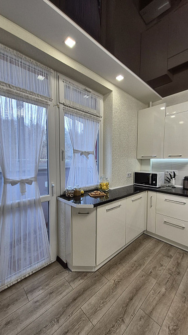 Трьохкімнатна квартира з терасою на Стуса біля парків Львів - зображення 1