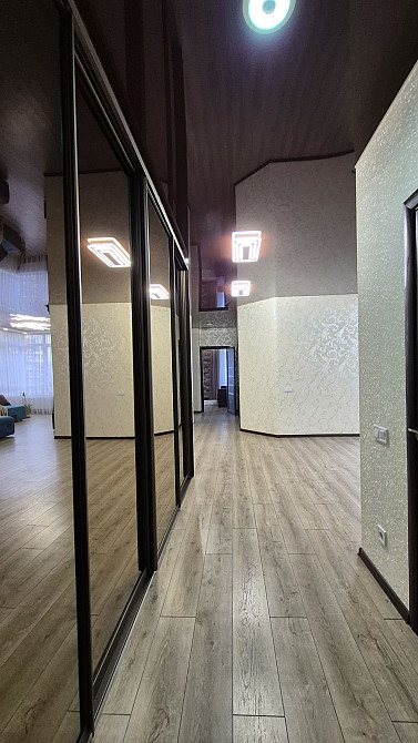 Трьохкімнатна квартира з терасою на Стуса біля парків Львів - зображення 4