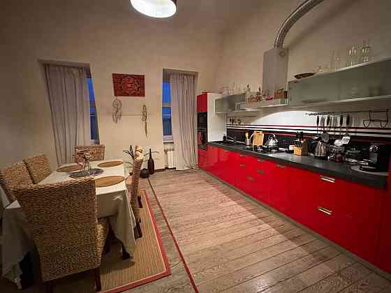 4-х кімнатна комфортна квартира 200 м2. Вул. Хорива, 4 Киев