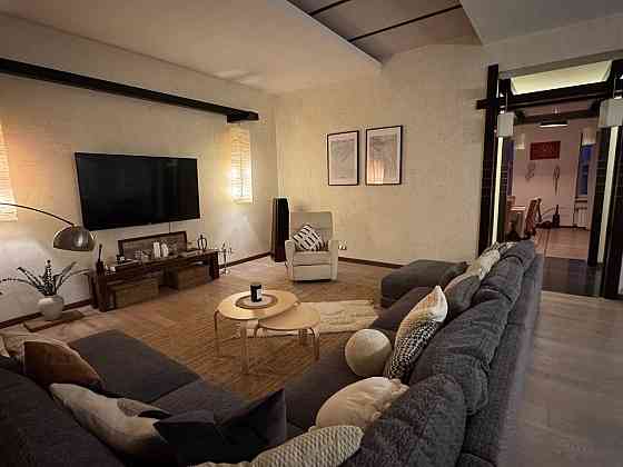 4-х кімнатна комфортна квартира 200 м2. Вул. Хорива, 4 Киев