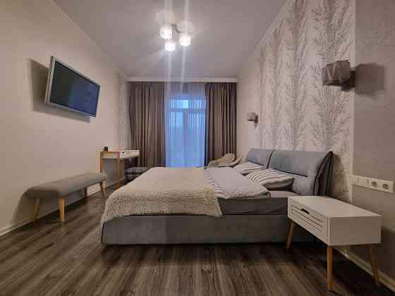 БЕЗ КОМІСІЇ! 3-кімнатна, Центр, бул. Лесі Українки 4 Киев