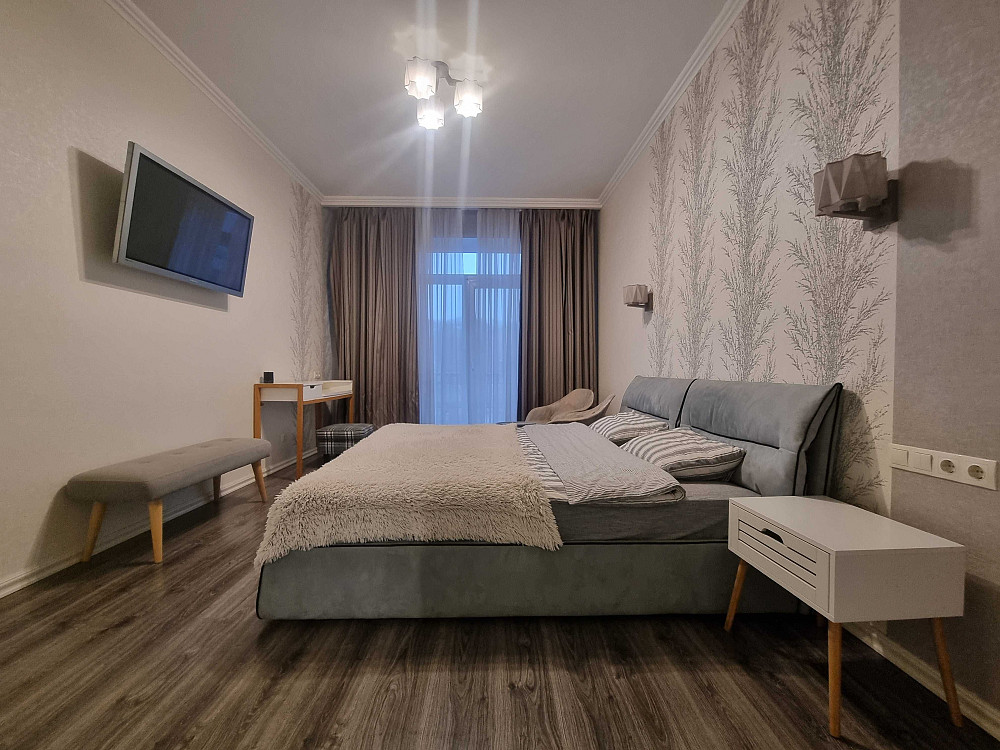 БЕЗ КОМІСІЇ! 3-кімнатна, Центр, бул. Лесі Українки 4 Киев - изображение 1