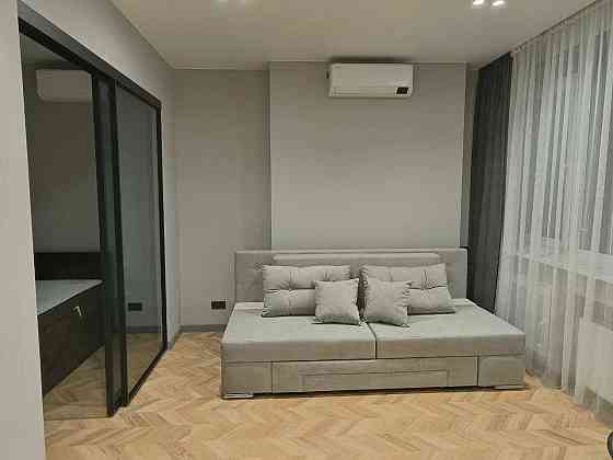 Оренда стильної квартири-студії в ЖК “Манхеттен”| Центр Києва Киев