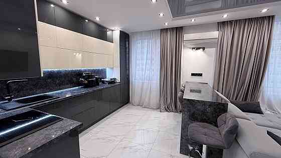 На продаж 1 кімнатна у 46 Перлині-ЖЕМЧУЖИНЕ 43 кв м. Держпрограми Lymanka