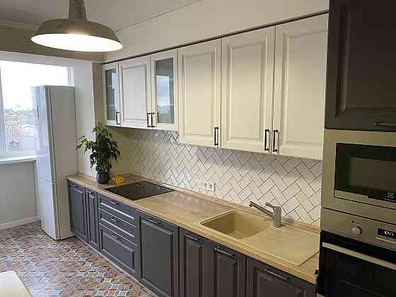 Продаж 2 кімнатної квартири в центрі міста Суми на Театральній площі. Sumy