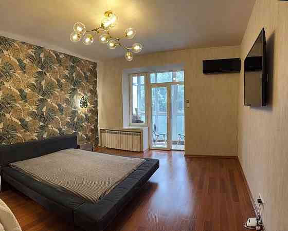 Продається стильна 2-кімнатна квартира в серці Харкова! Метро - 1 хв Харьков