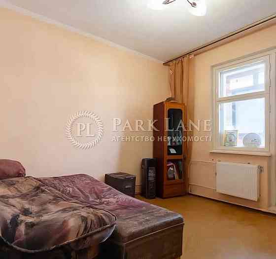 Продам 4кімнатну  квартиру  Гришка Михайла, 8а Позняки Осокорки Киев